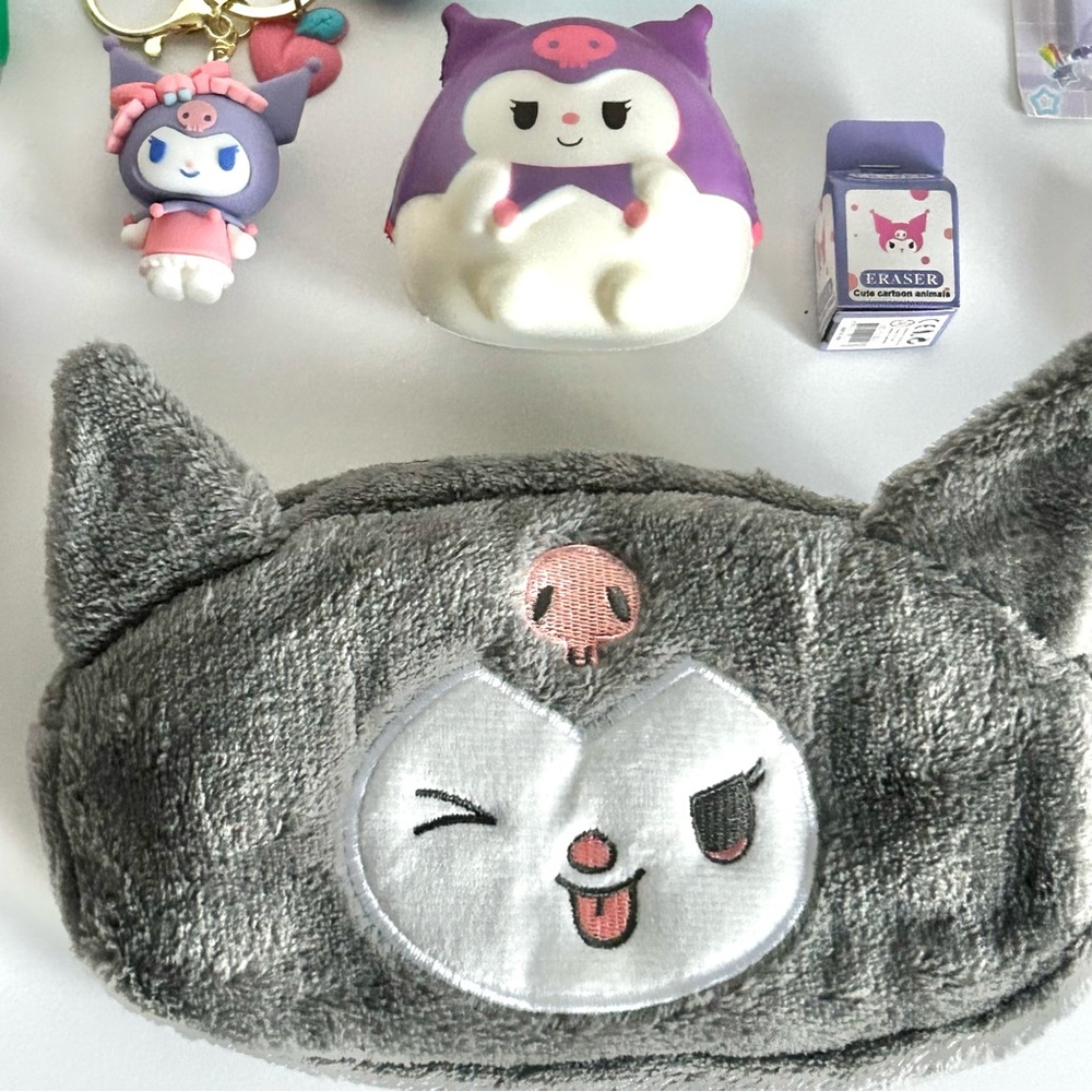 💜Kuromi Lover’s Adorable Christmas Stocking Stuffer 14-Piece Mega Mini Bundle - Picture 4 of 9